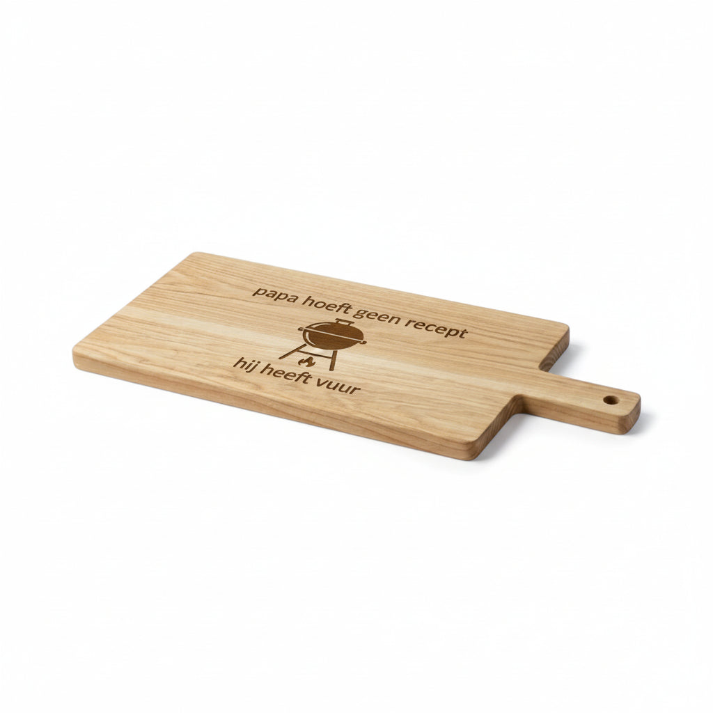 Houten serveerplank "papa hoeft geen recept"