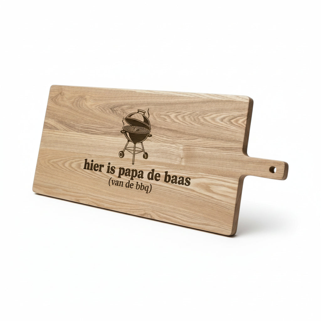 Houten serveerplank "hier is papa de baas"