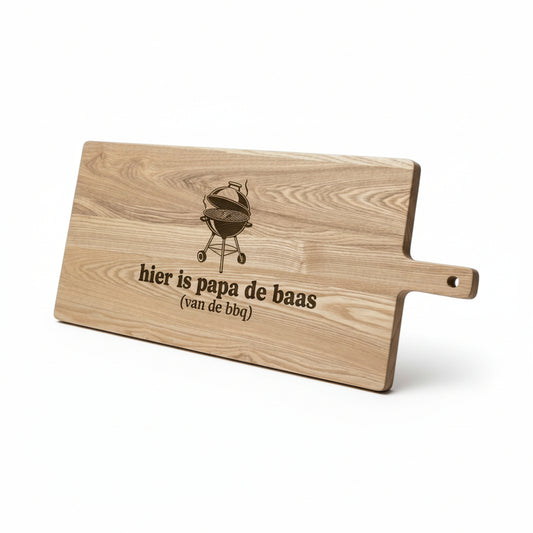 Houten serveerplank "hier is papa de baas"